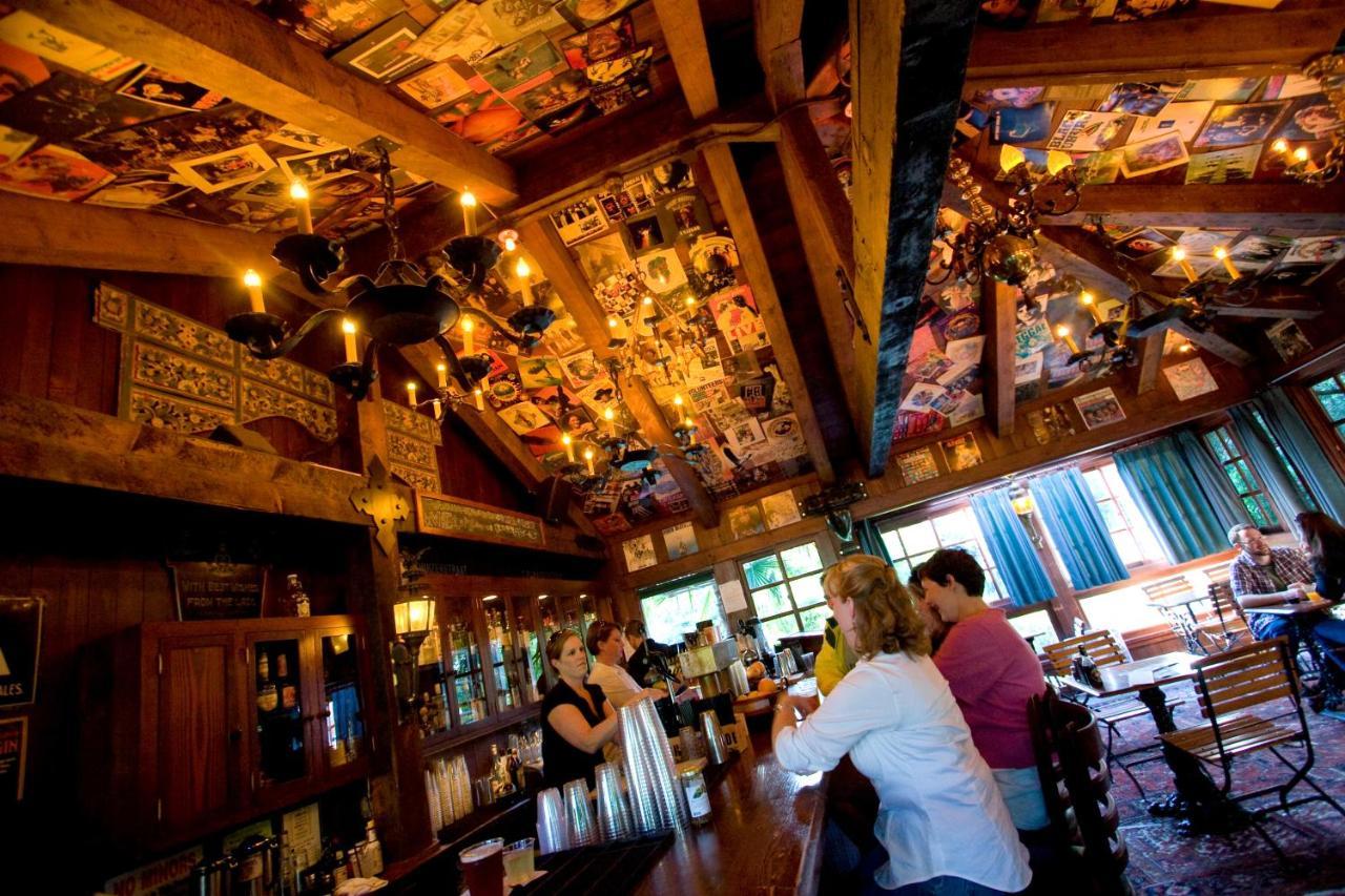 Mcmenamins Grand Lodge Forest Grove Eksteriør bilde