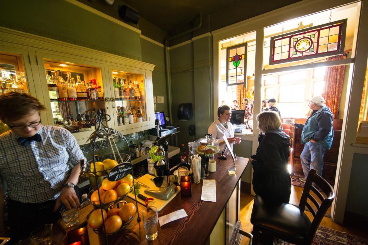 Mcmenamins Grand Lodge Forest Grove Eksteriør bilde